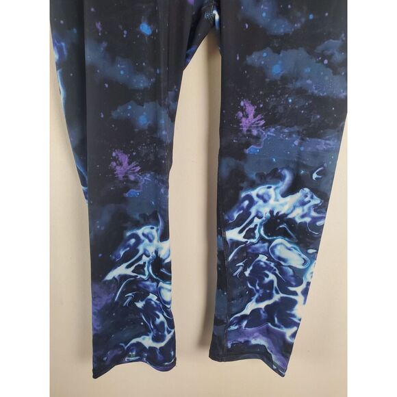 Superman Her Universe Athletic Capri Medium Womens Blue Galaxy Print Skinny Leg - Picture 4 of 7